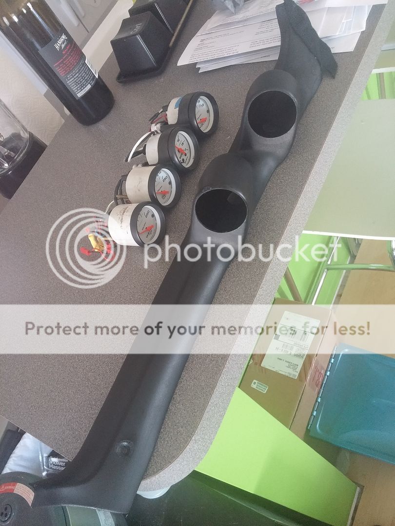 FS Mk2 dual gauge pod Apillar & Autometer Phantom series gauges VW